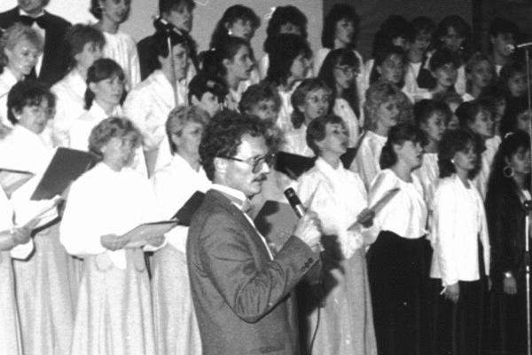 Początki chóru Cantabile- Koncert w dawnym Studium Nauczycielskim